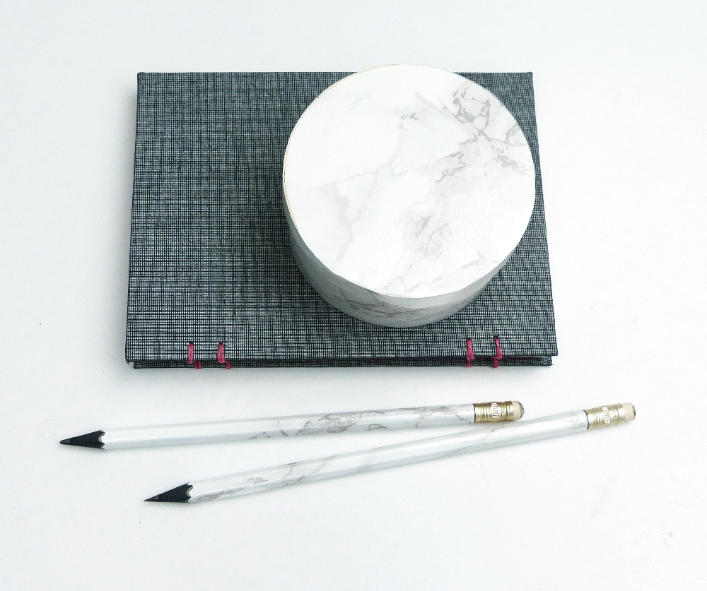 Learn how to marble pencils in no time